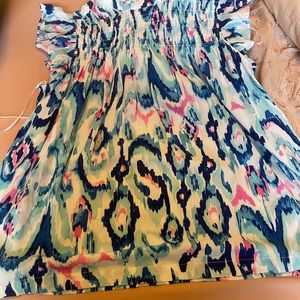 Never worn still has tags on it, fits like a large, smoke free and pet free home